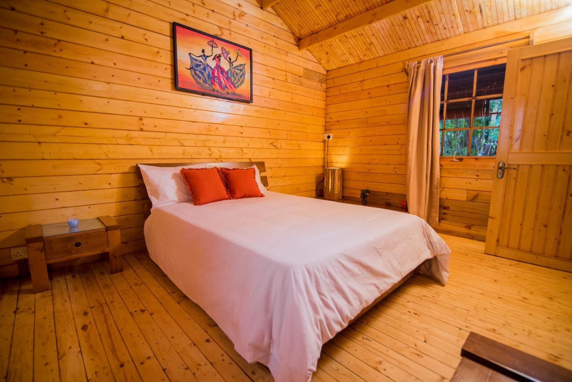 Bed and Breakfast Domaine L'Arbre Du Voyageur Henrietta Exteriér fotografie